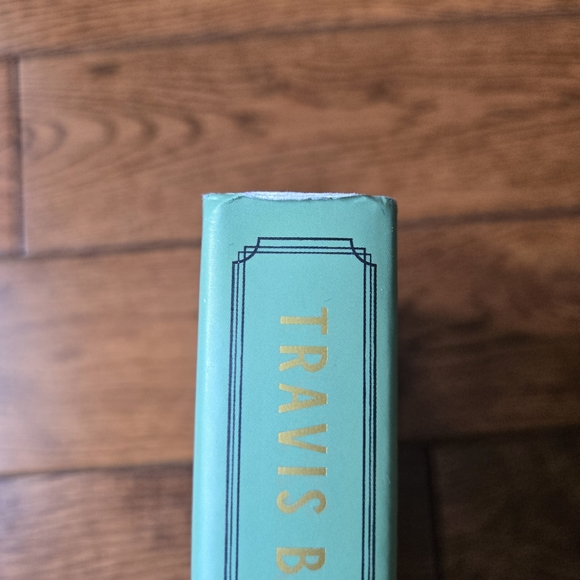 Legends & Lattes by Travis Baldre - Sprayed Stencil Edge, Hardcover - Picture 15 of 16